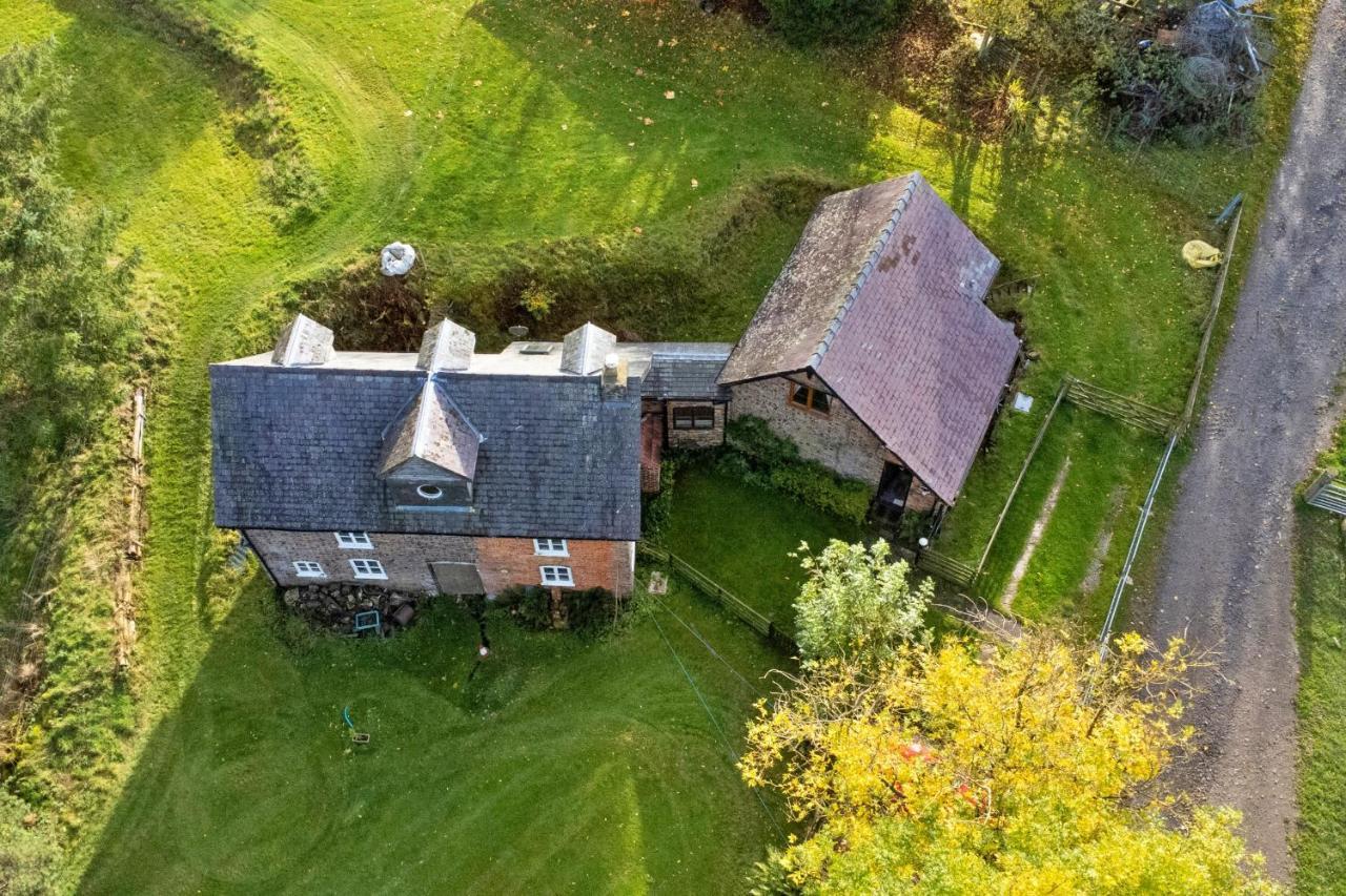 Finest Retreats - Great Cantal Granary لاندريندود ويلز المظهر الخارجي الصورة